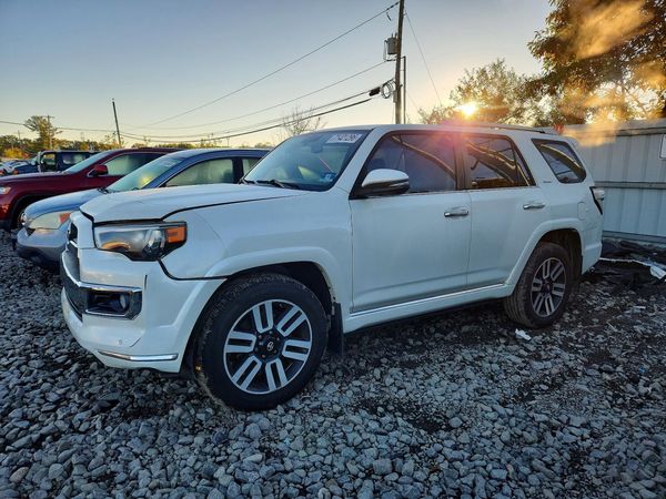 2016 TOYOTA 4RUNNER — DSFA — Front 3/4