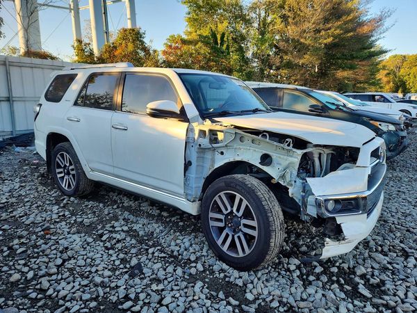 2016 TOYOTA 4RUNNER Base Grade — Passenger 3/4