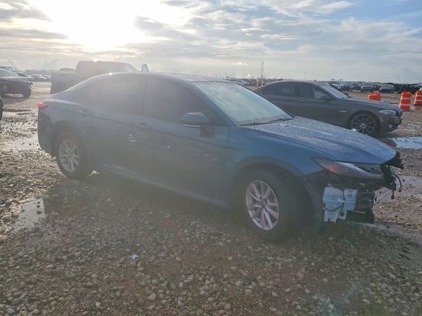 2026 TOYOTA CAMRY — Passenger 3/4