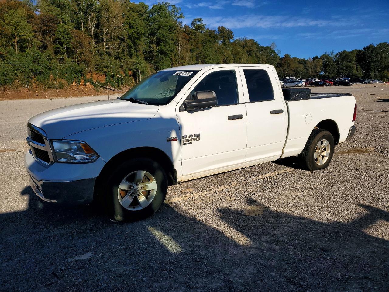 2021 RAM 1500 CLASSIC Tradesman — Front 3/4