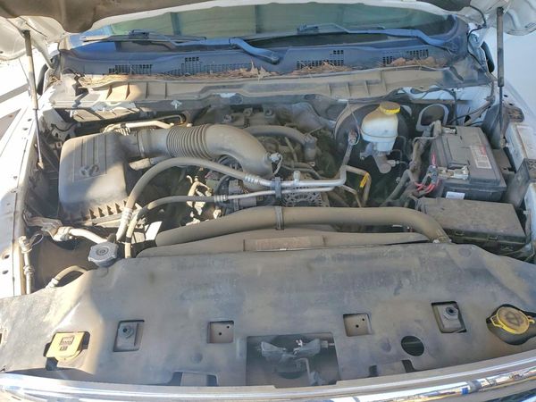 2021 RAM 1500 CLASSIC Tradesman — Engine bay