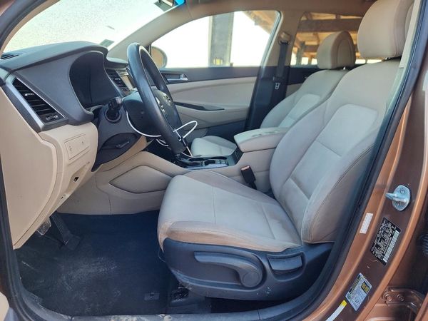 2016 HYUNDAI TUCSON — DENT