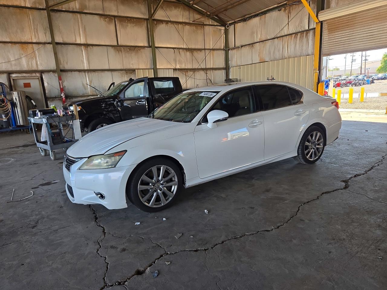 2014 LEXUS GS 350 — Front 3/4