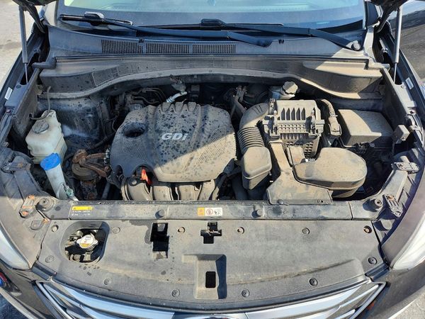 2015 HYUNDAI SANTA FE GLS — Engine bay