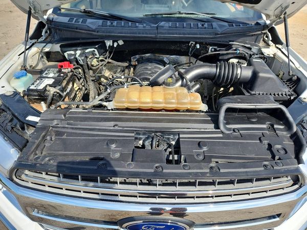 2019 FORD F150 — Engine bay