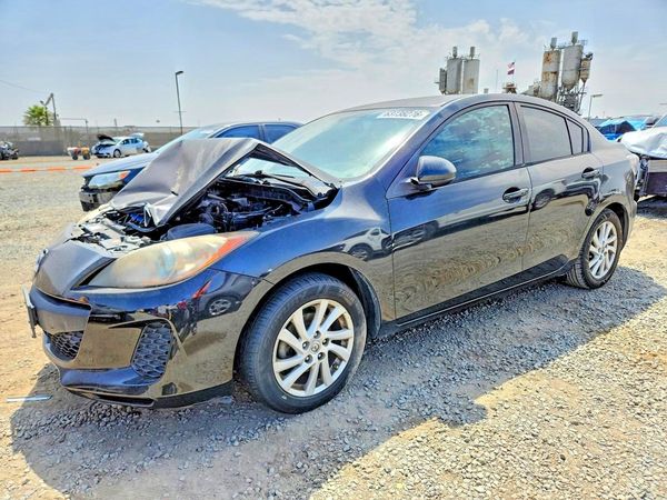 2012 MAZDA 3 — Front 3/4
