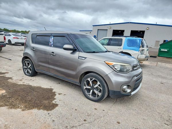 2019 KIA SOUL Plus — Passenger 3/4