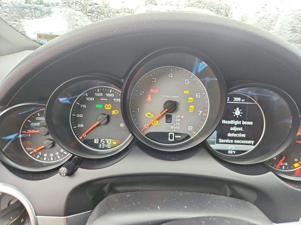 2016 PORSCHE CAYENNE — ODOM