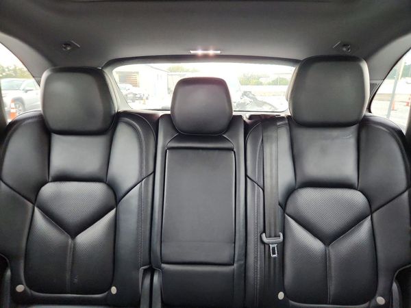 2016 PORSCHE CAYENNE — SUVN
