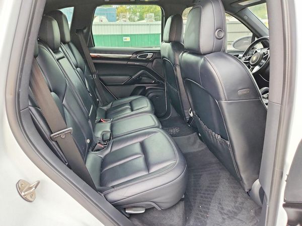 2016 PORSCHE CAYENNE — PSRS