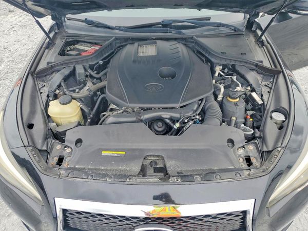 2017 INFINITI Q50 — Engine bay