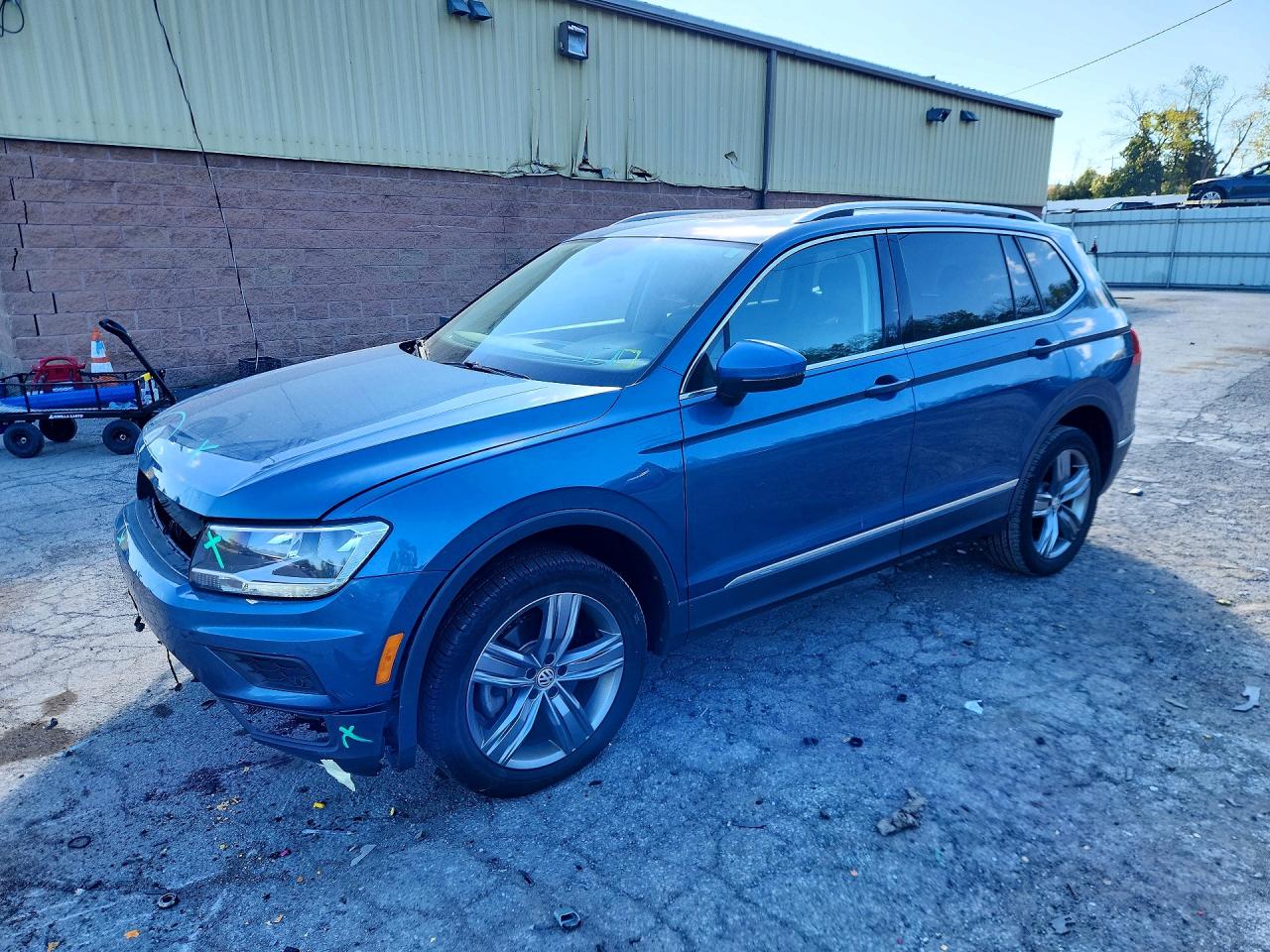 2020 VOLKSWAGEN TIGUAN 4Motion SE, 4Motion SEL — Front 3/4