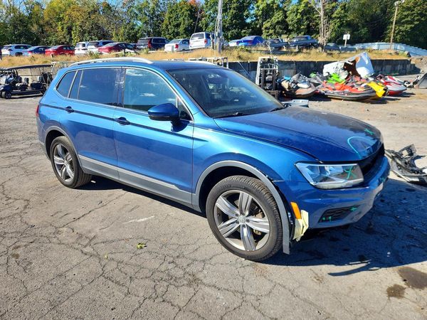 2020 VOLKSWAGEN TIGUAN 4Motion SE, 4Motion SEL — Passenger 3/4
