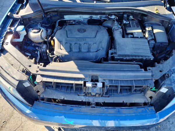 2020 VOLKSWAGEN TIGUAN 4Motion SE, 4Motion SEL — Engine bay