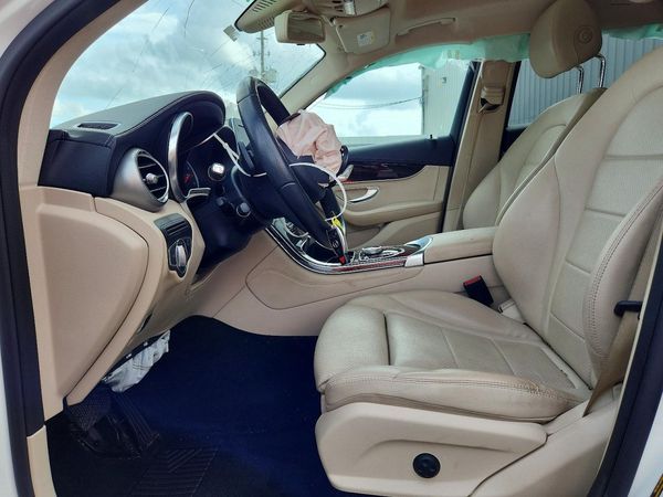 2017 MERCEDES-BENZ GLC-CLASS GLC300 — DENT