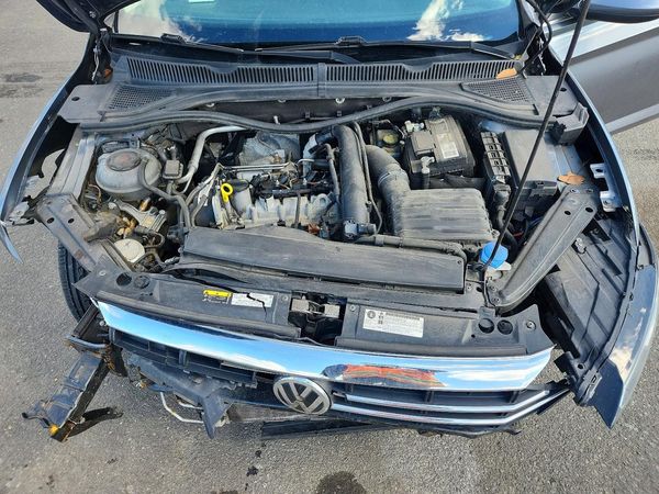 2020 VOLKSWAGEN JETTA S, SE, R-Line — Engine bay