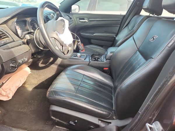 2015 CHRYSLER 300 300S — DENT