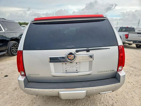 2013 CADILLAC ESCALADE ESV Platinum — DIRR