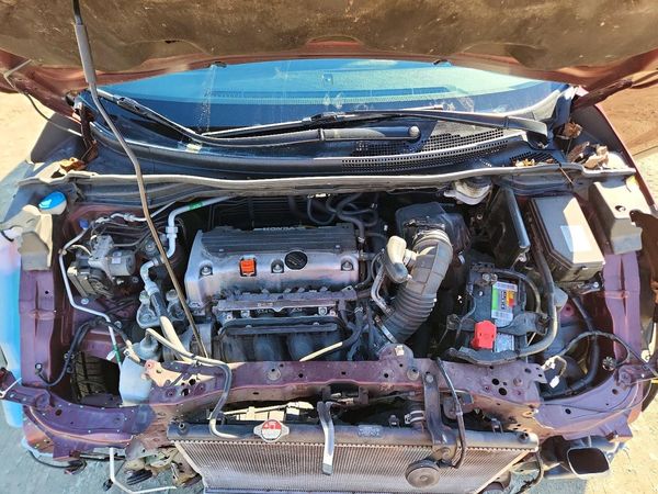 2014 HONDA CRV EX-L — Engine bay