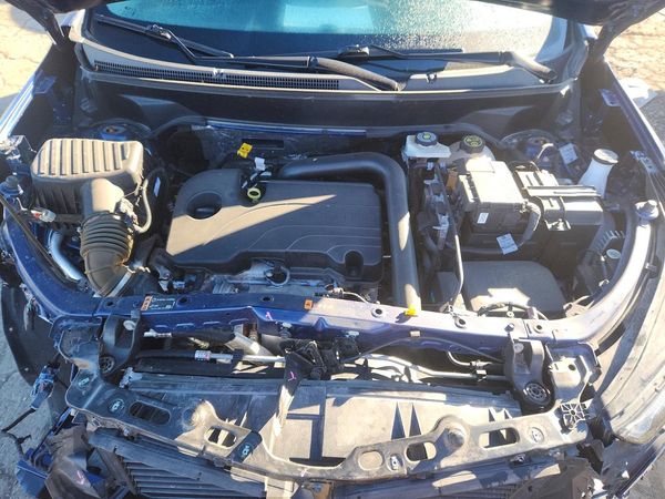 2023 CHEVROLET EQUINOX LT (1LT) — Engine bay