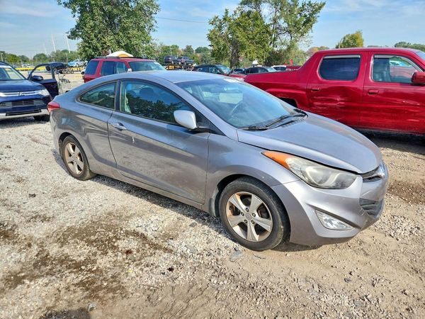 2013 HYUNDAI ELANTRA — Passenger 3/4