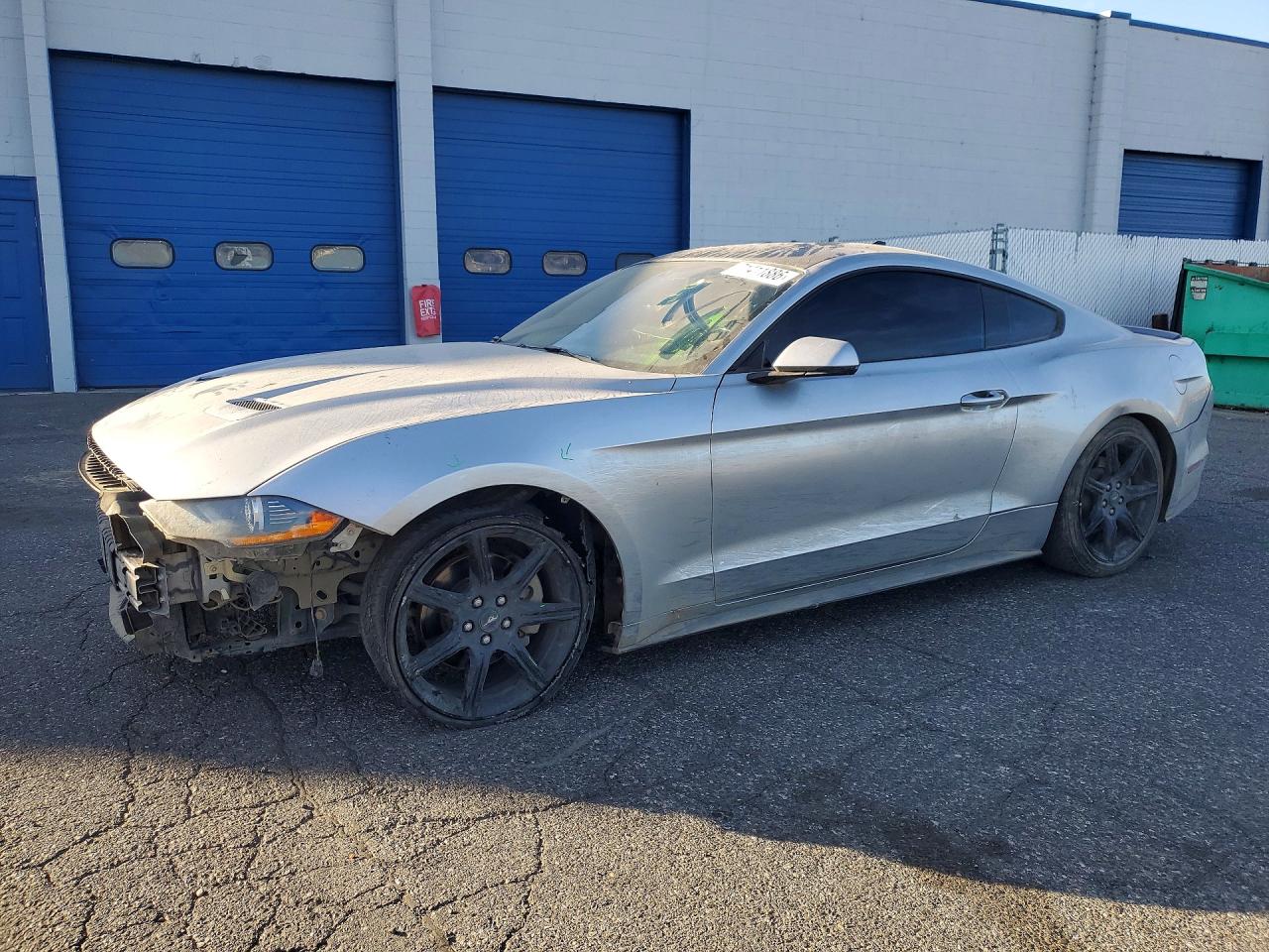 2020 FORD MUSTANG I4 Coupe — Front 3/4