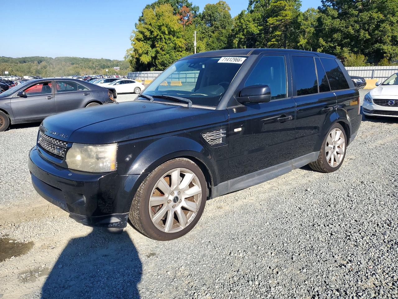 2013 LAND ROVER RANGEROVER HSE LUX — Front 3/4