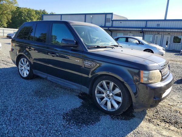 2013 LAND ROVER RANGEROVER HSE LUX — Passenger 3/4