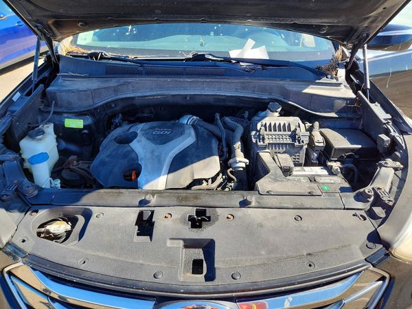 2013 HYUNDAI SANTA FE — Engine bay