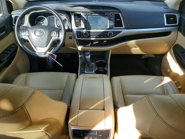 2017 TOYOTA HIGHLANDER SE/XLE — CKPT