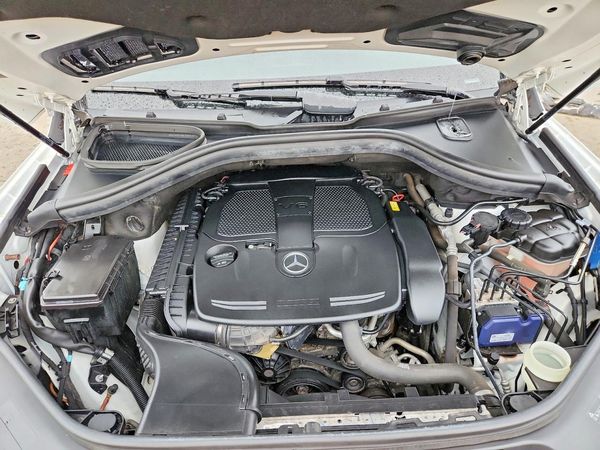 2016 MERCEDES-BENZ GLE GLE350 — Engine bay
