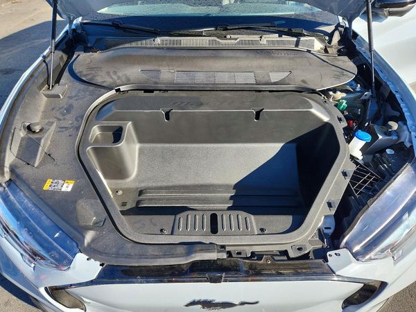 2025 FORD MUSTANG Premium — Engine bay