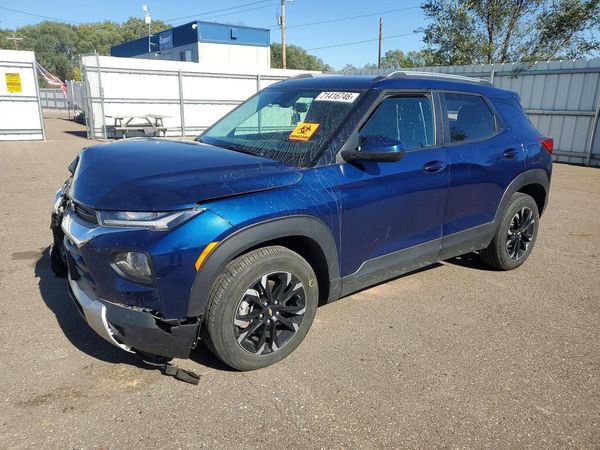 2022 CHEVROLET TRAILBLAZE LT — Front 3/4