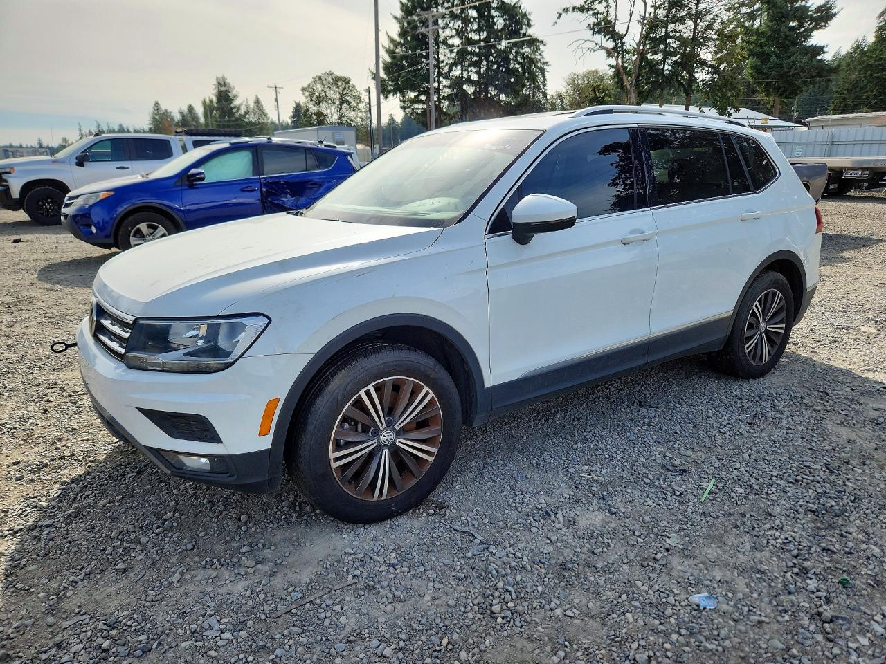 2019 VOLKSWAGEN TIGUAN — Front 3/4