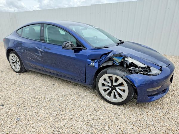 2022 TESLA MODEL 3 — Passenger 3/4