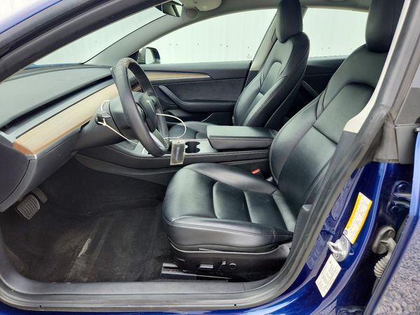 2022 TESLA MODEL 3 — DENT