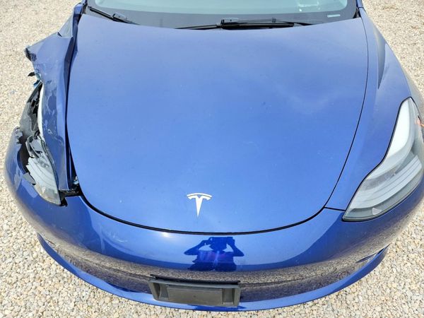 2022 TESLA MODEL 3 — Engine bay