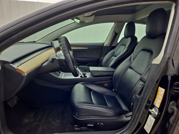 2022 TESLA MODEL 3 — DENT