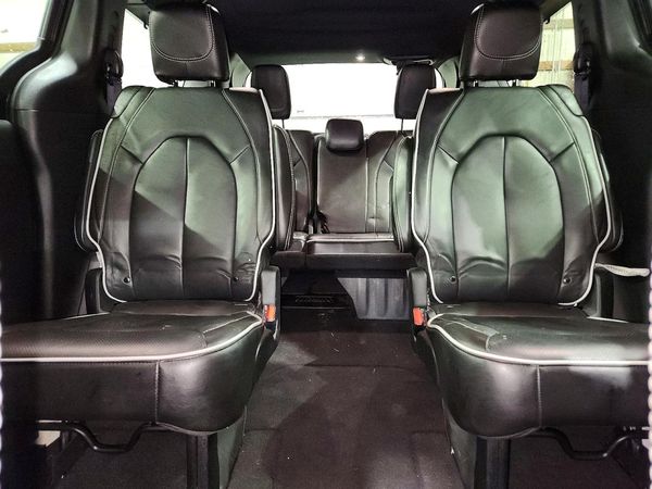 2025 CHRYSLER PACIFICA Limited — SUVN