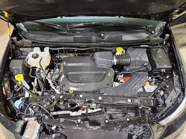 2025 CHRYSLER PACIFICA Limited — Engine bay