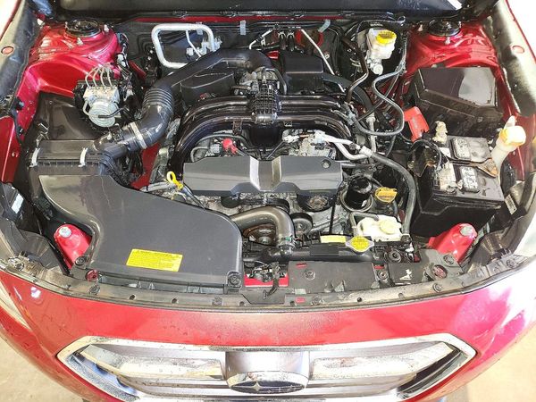 2018 SUBARU OUTBACK Premium+ES — Engine bay