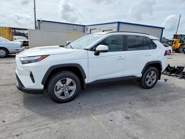 2025 TOYOTA RAV4 — Front 3/4
