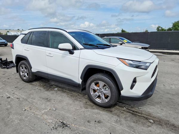 2025 TOYOTA RAV4 — Passenger 3/4