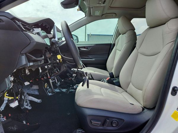 2025 TOYOTA RAV4 — DENT