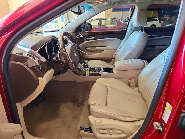 2012 CADILLAC SRX Luxury — DENT