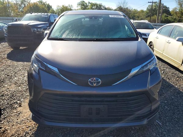 2021 TOYOTA SIENNA LE — DIRF