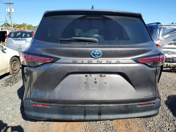 2021 TOYOTA SIENNA LE — DIRR