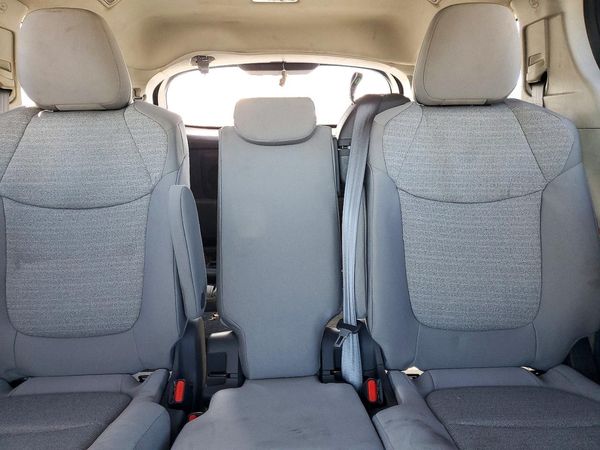 2021 TOYOTA SIENNA LE — SUVN