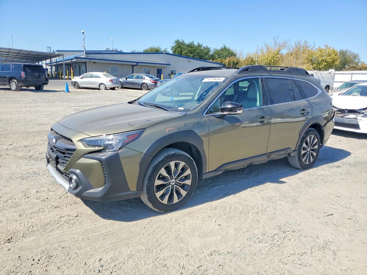 2023 SUBARU OUTBACK Limited — Front 3/4