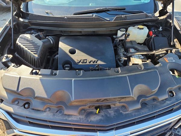 2021 CHEVROLET TRAVERSE LS — Engine bay